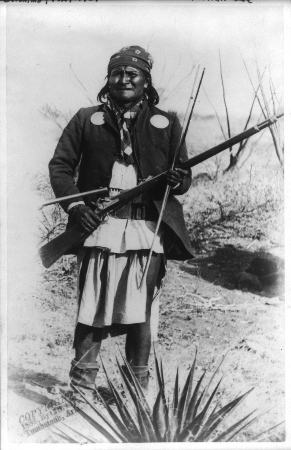 C.S. Fly photograph of Geronimo and Apache warriors at Canyon de los Embudos, 1886.